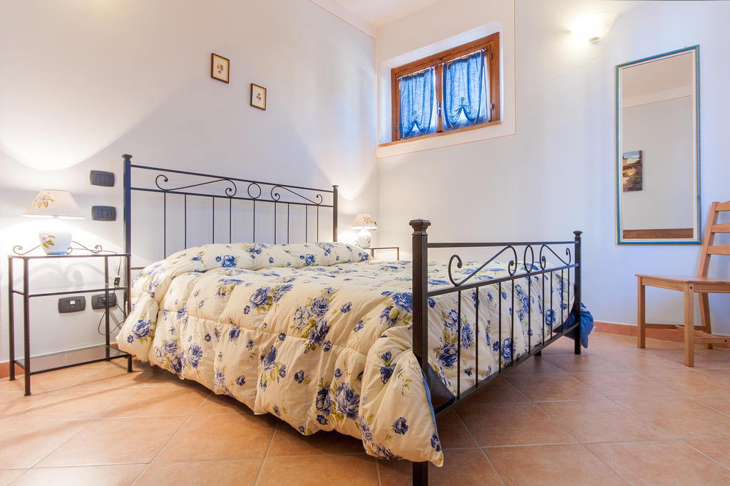 Agriturismo Podere Camollia Costalpino الغرفة الصورة